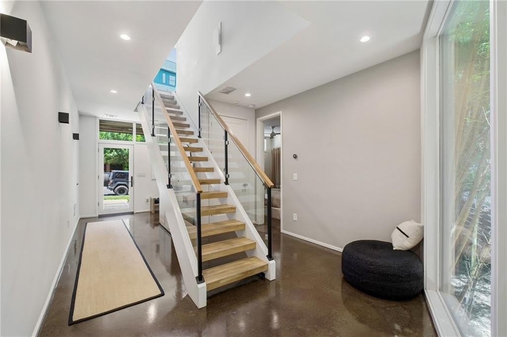 715 Ralph Mcgill Boulevard NE – photo 4