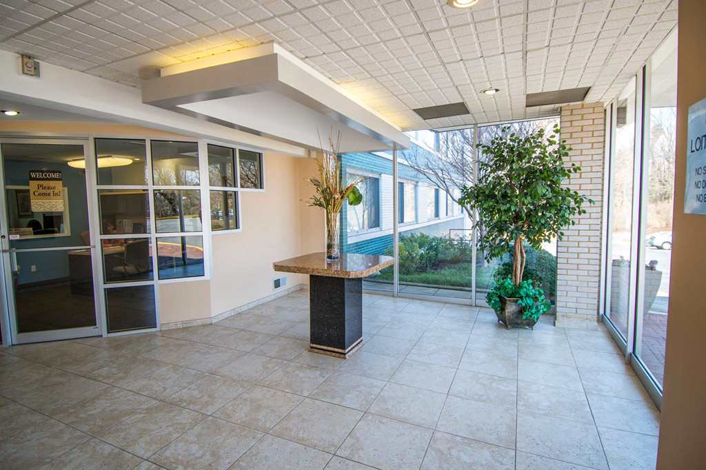 8600 Apartments – photo 4