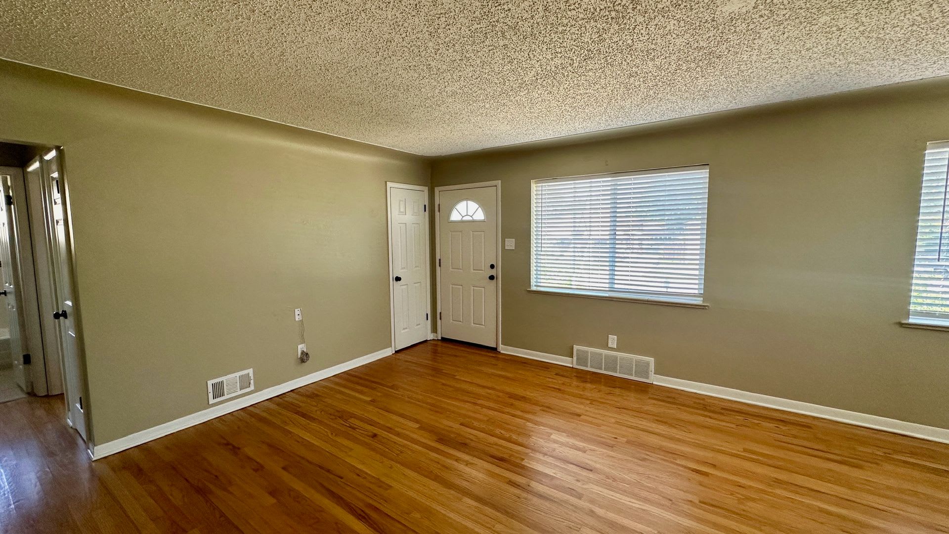 1 000 Off The First Month S Rent If Moved In By 9 4 26 Spacious 5Bd 2Ba Home In Lakewood Co Available July 29Th – photo 4