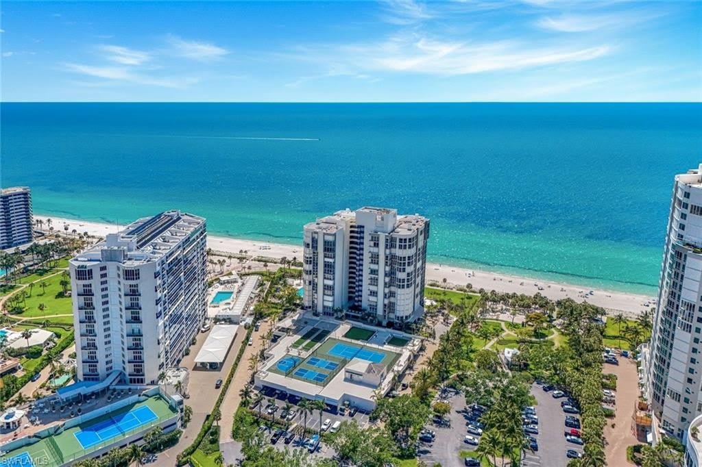 4051 Gulf Shore Blvd N – photo 1