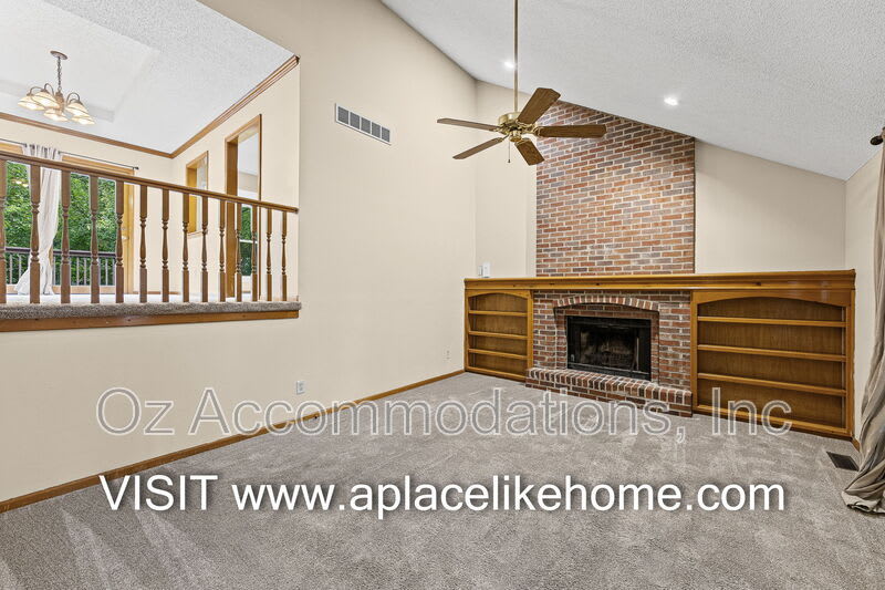 15813 W 125 Ter – photo 5