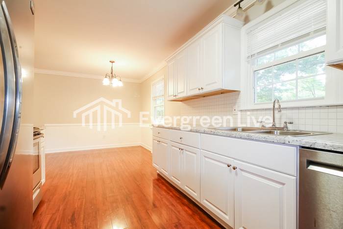 127 Ashdown Drive – photo 5