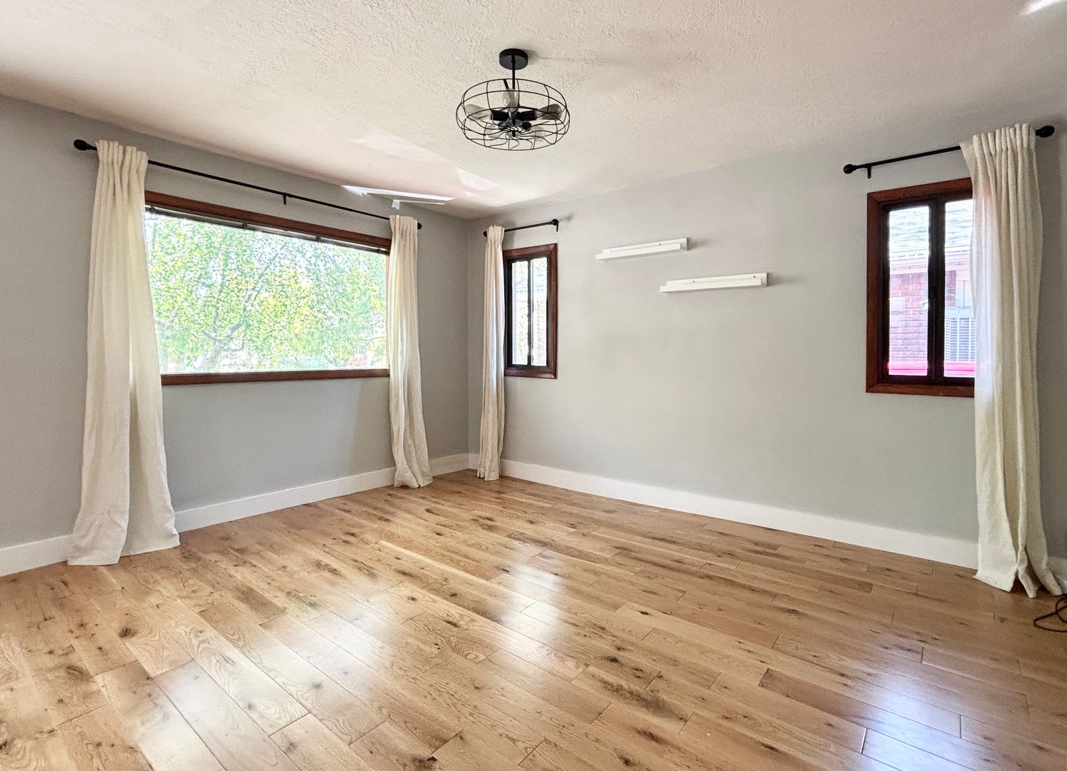 Beautiful Renovation in Liberty Wells! – photo 4