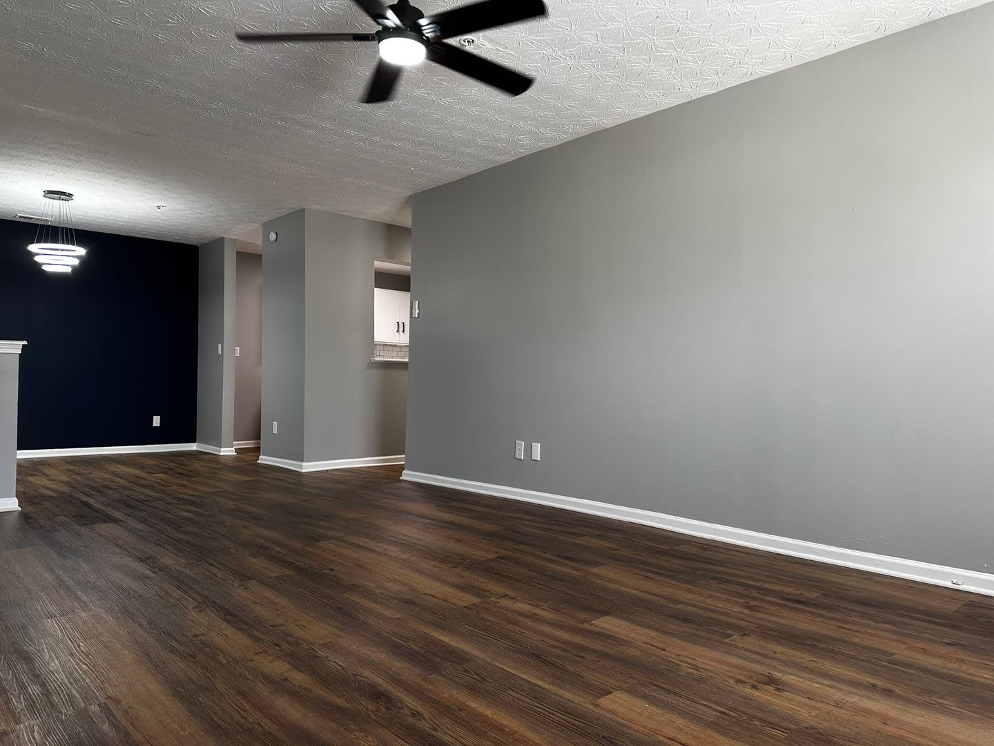 Open House Available On Saturday 12 00 12 30 Pm 25 Move In Special Available For This Stunningly Condo – photo 4