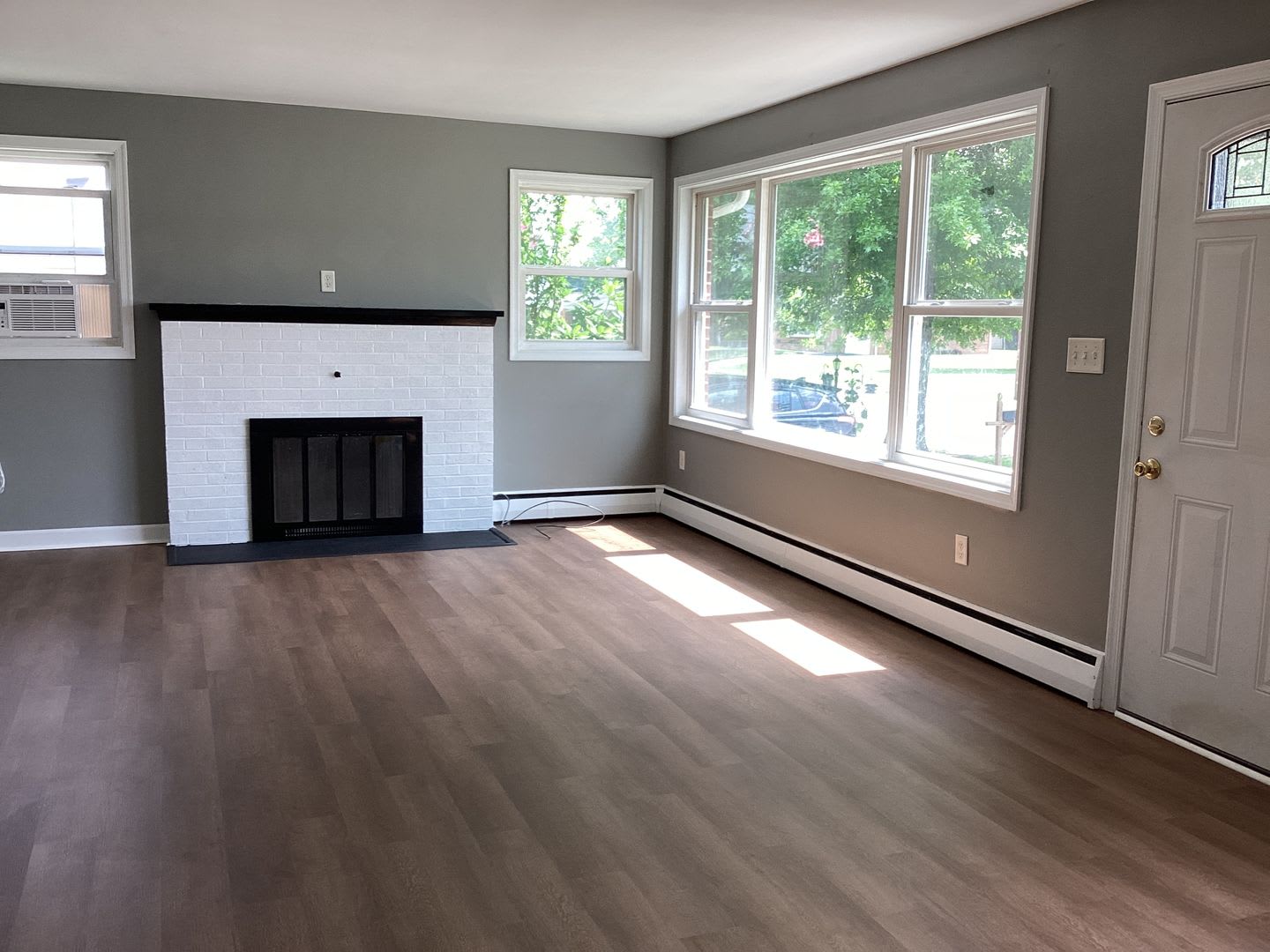 House 320 Landis Ave – photo 2