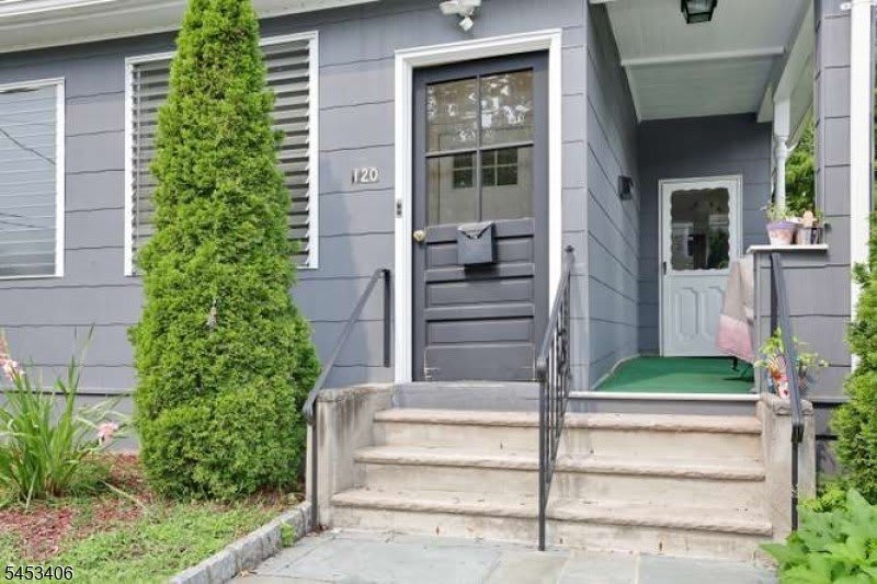 120 Liberty St – photo 3