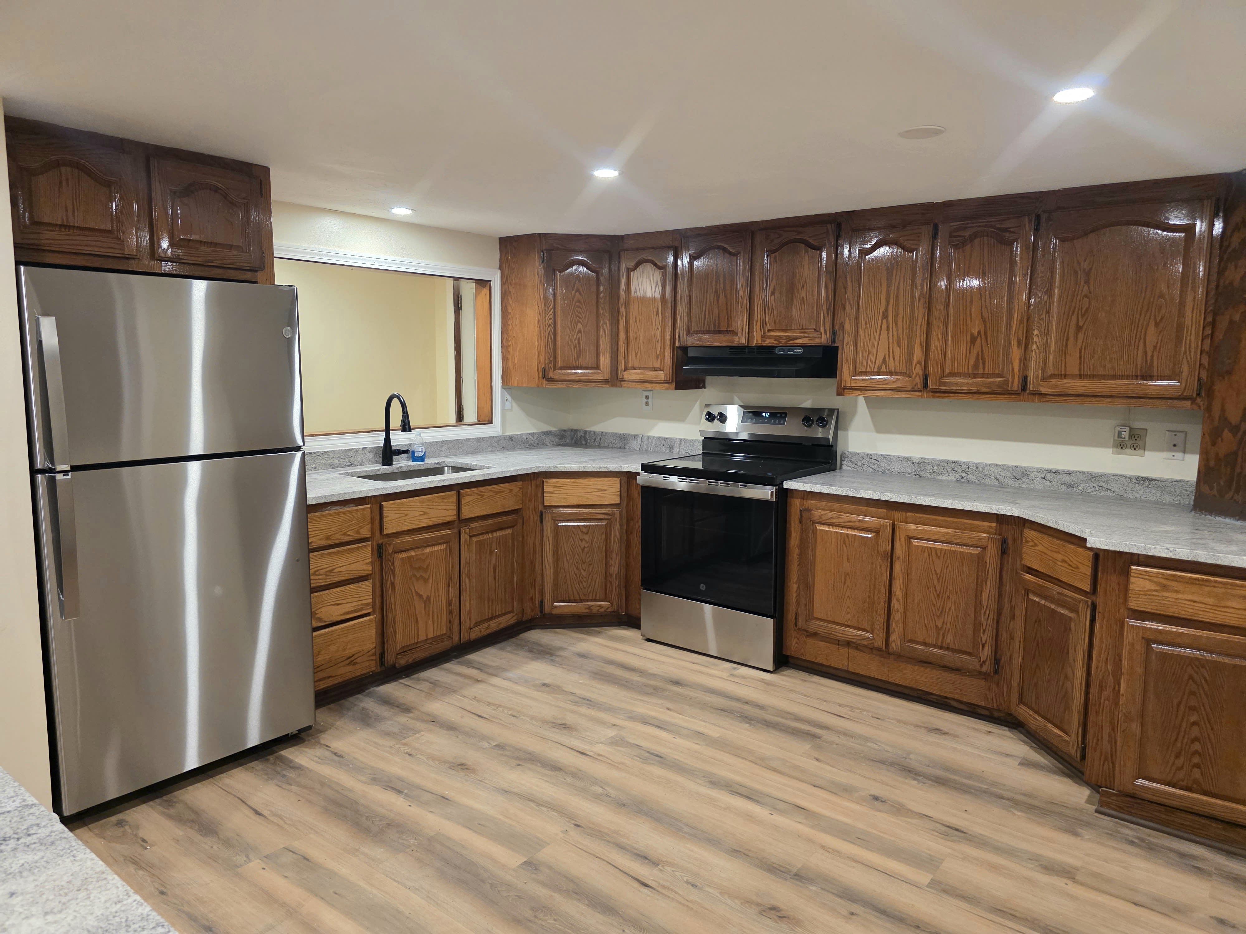 202 Alger St – photo 2