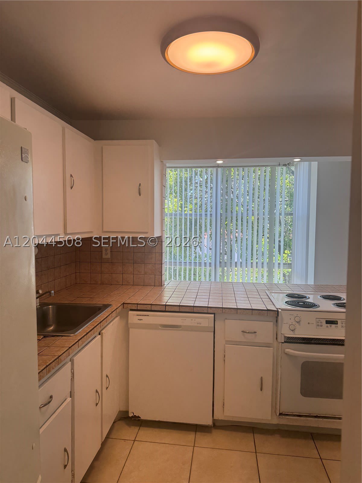 210 172nd St – photo 3