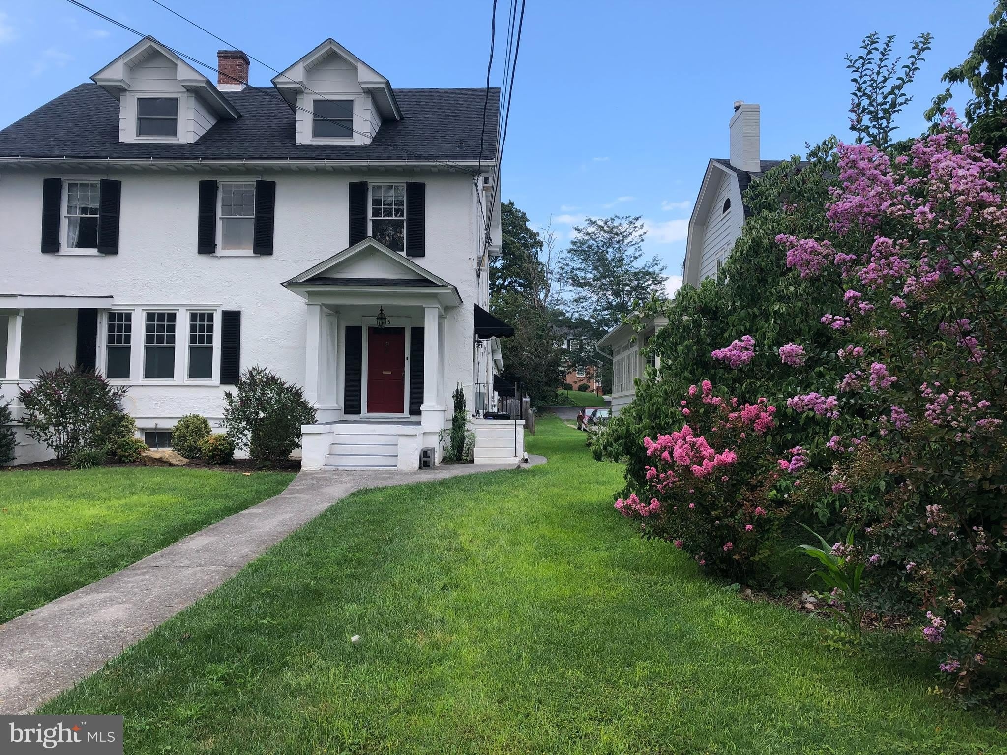 21 S STEWART Street – photo 1