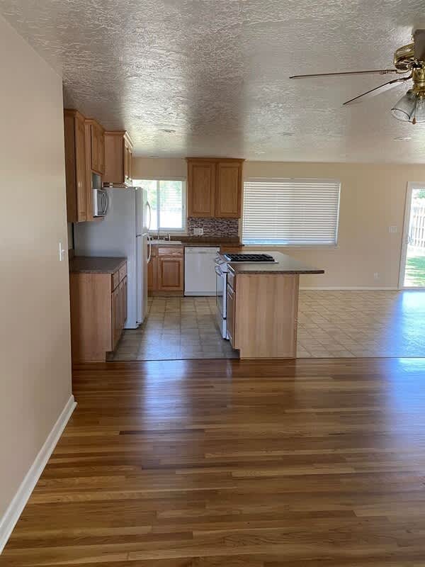 524 West 700 South – photo 2