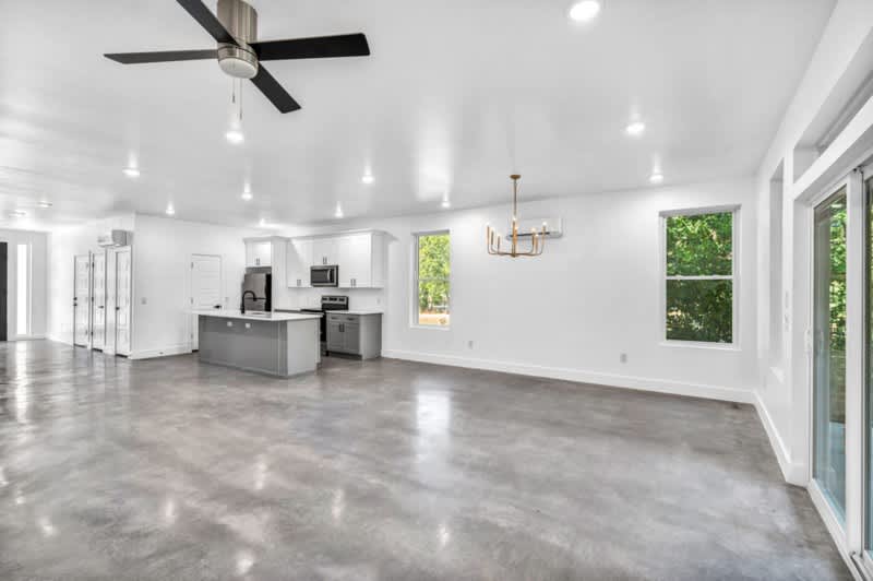 1008 East Marble Street – photo 2