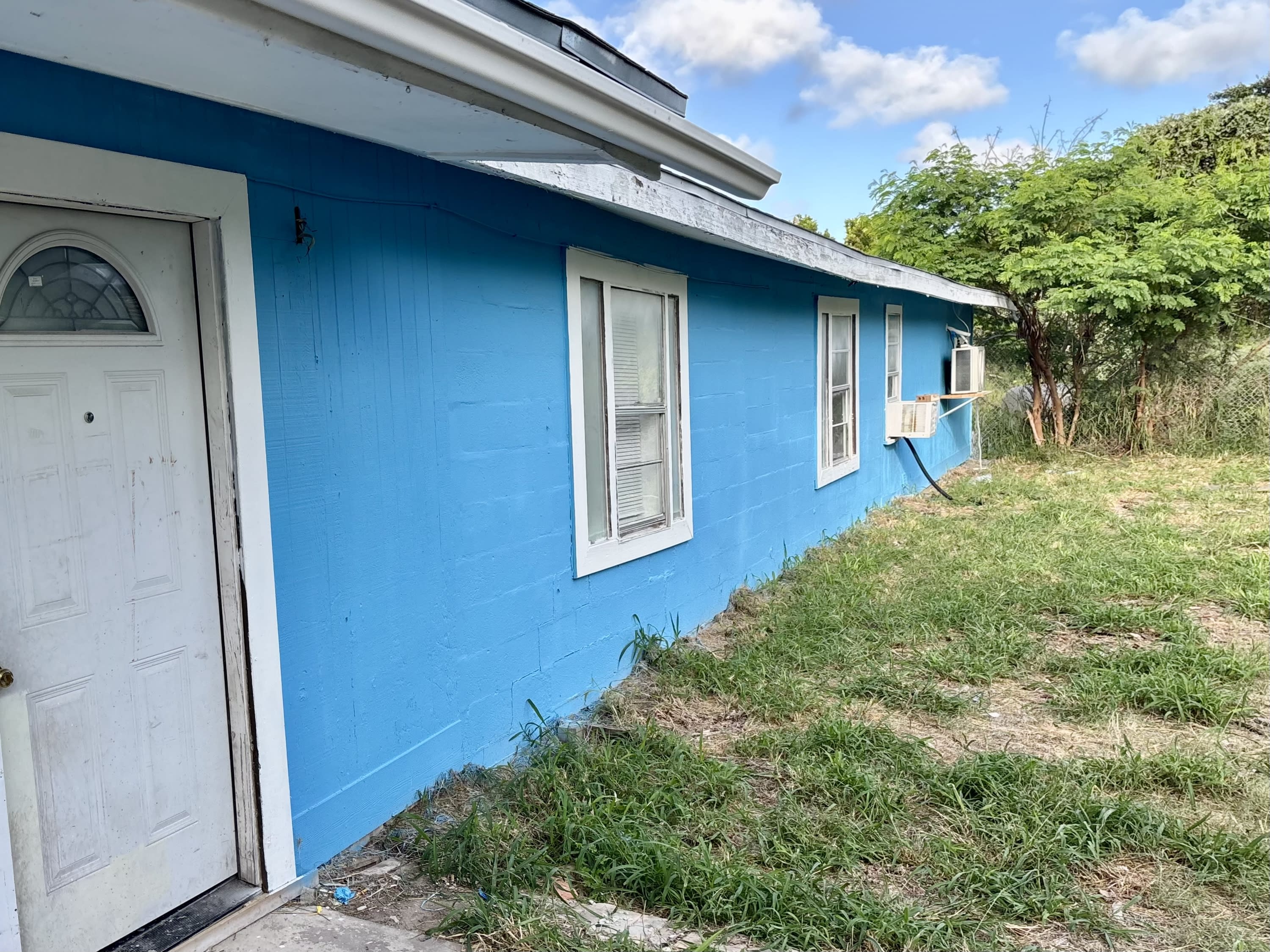 707 West Lakeside Drive – photo 1