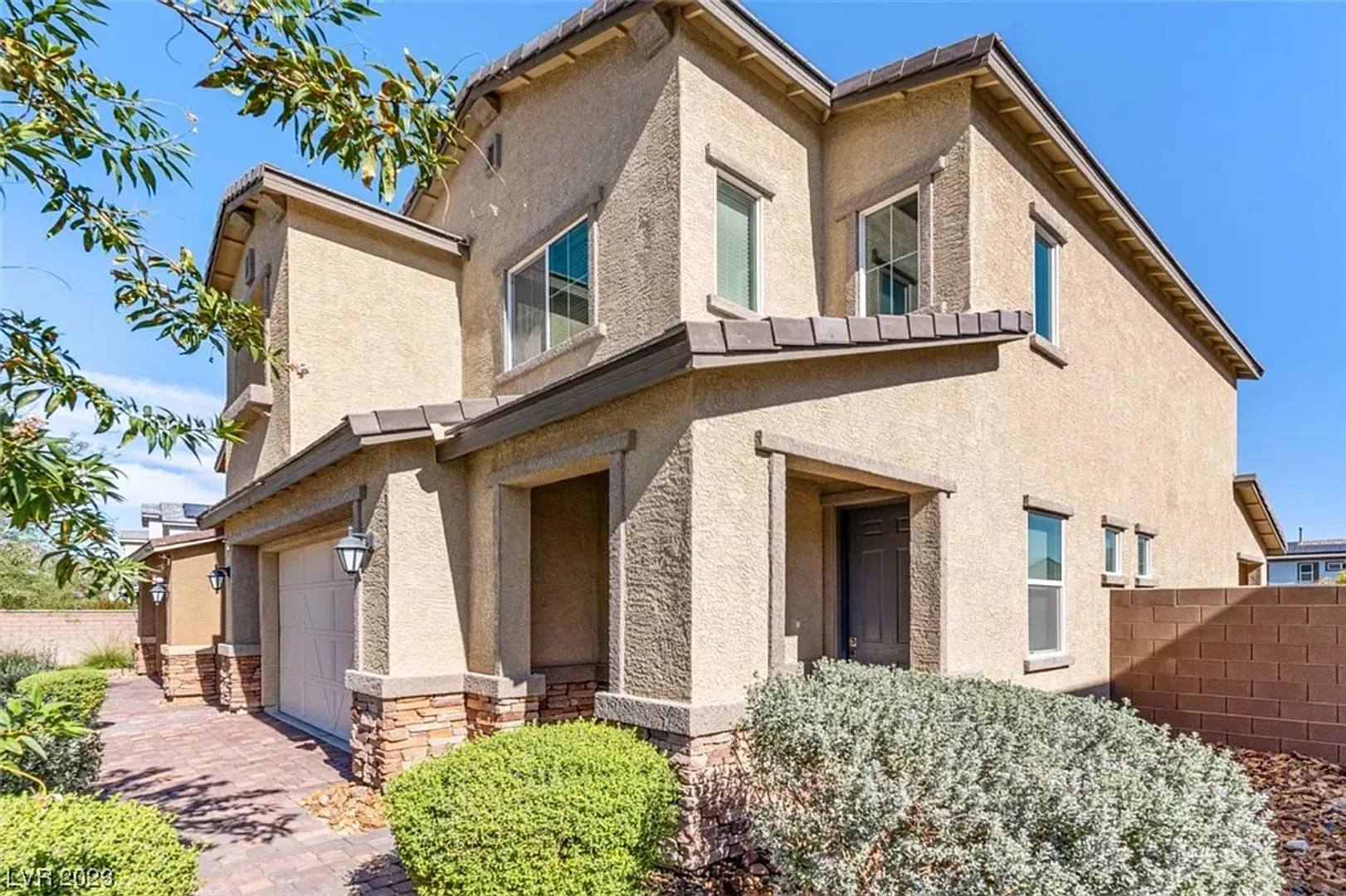 Modern 3Bed/3Bath/2Car Two story home located in North Las Vegas Home in Tule Springs – photo 2