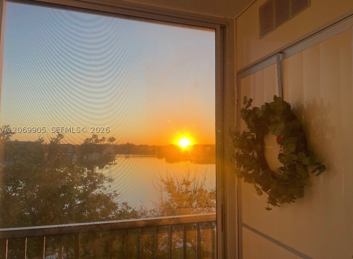 1401 Sw 134Th Way – photo 2