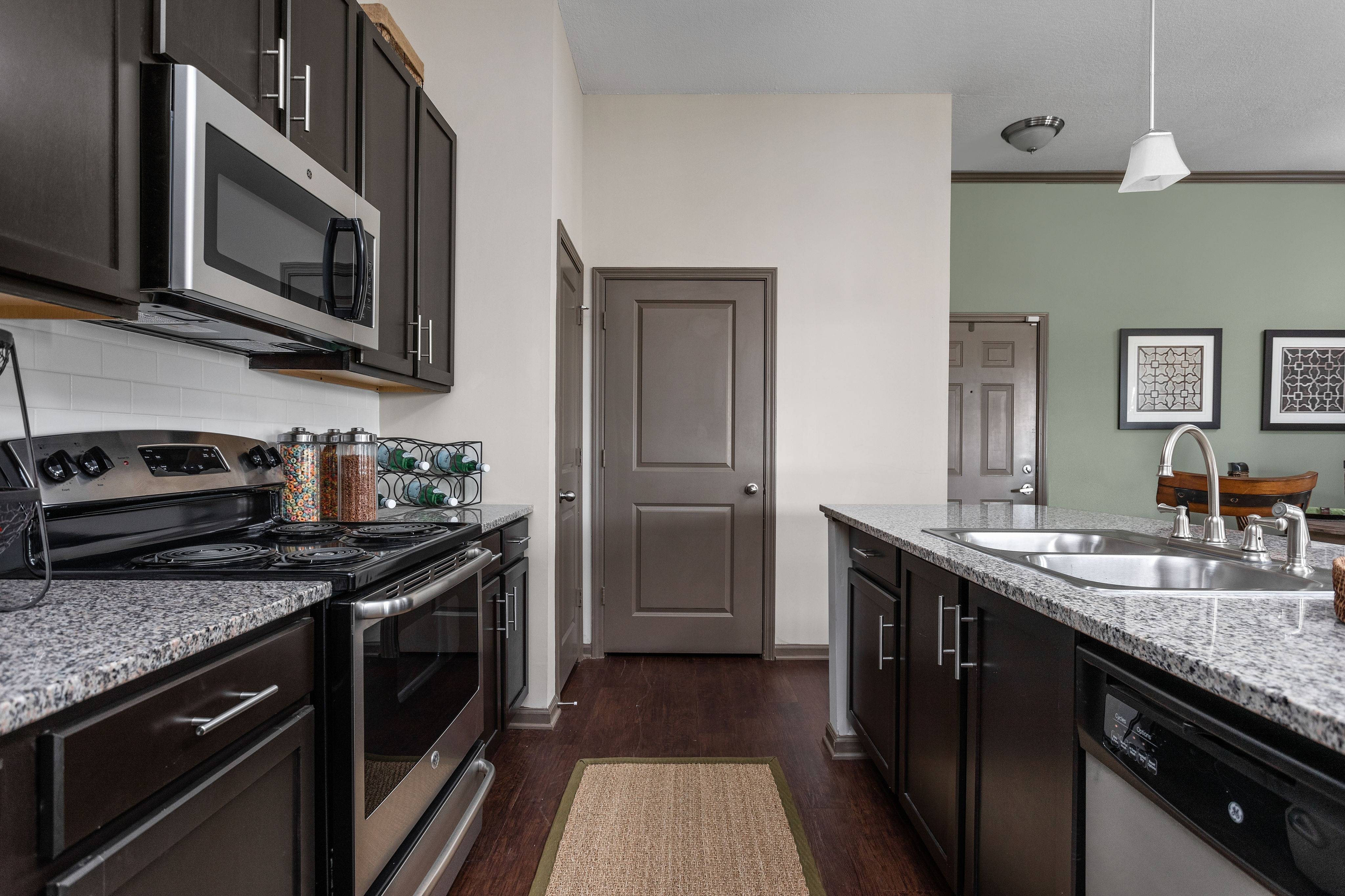 Miller Creek at Germantown Apartments – photo 5