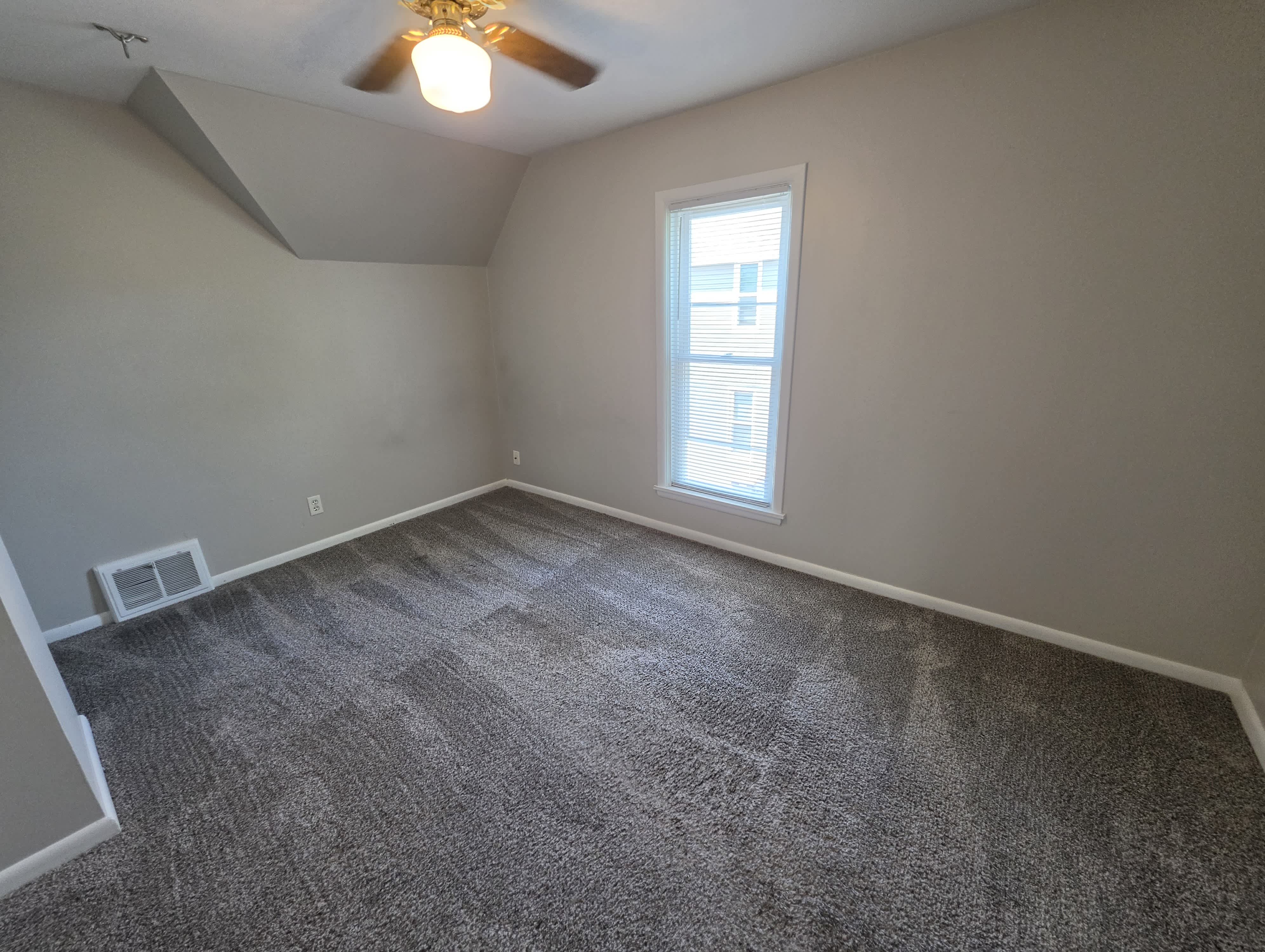 359 College Ave – photo 3