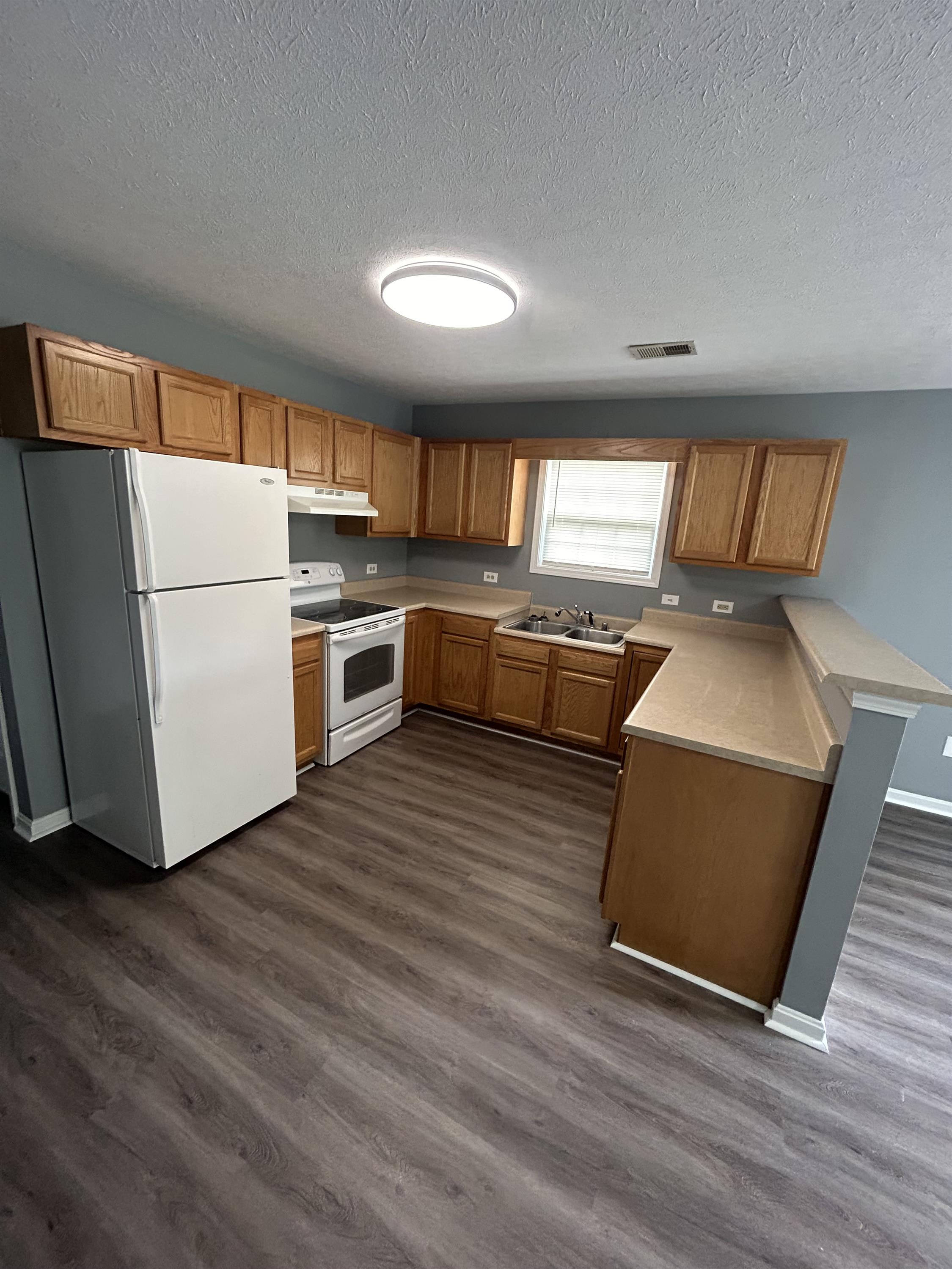 466 Springfield Road – photo 1