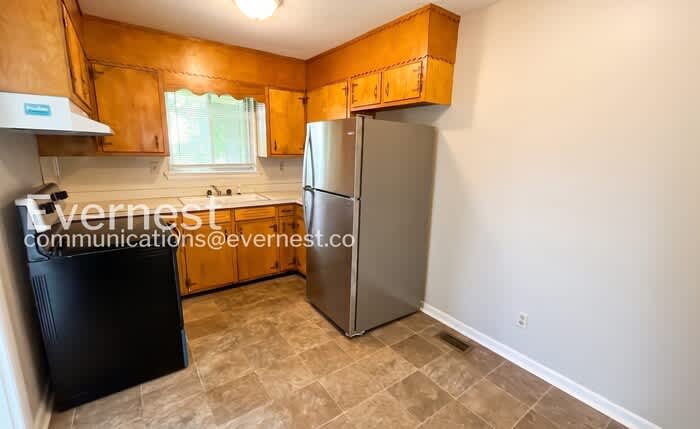 521 Ely Road – photo 5