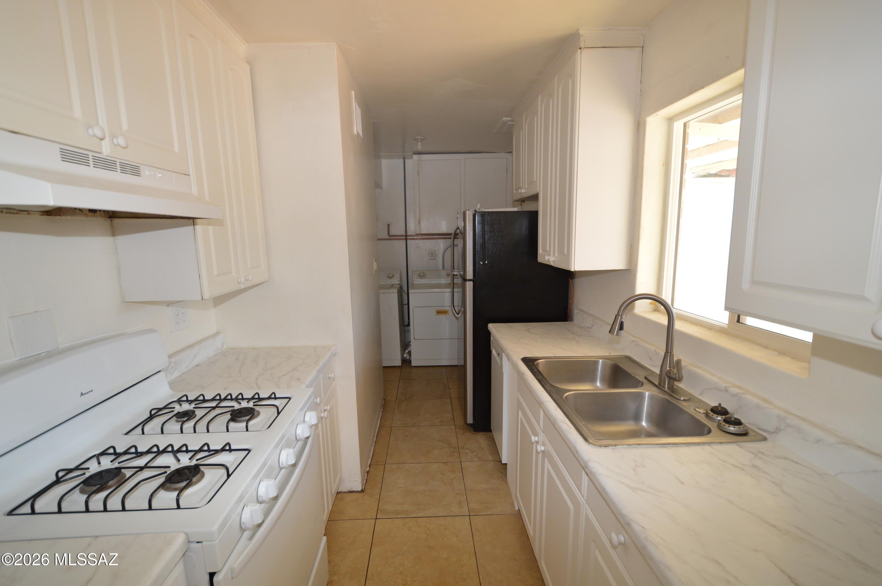 4650 E 19th Street – photo 4