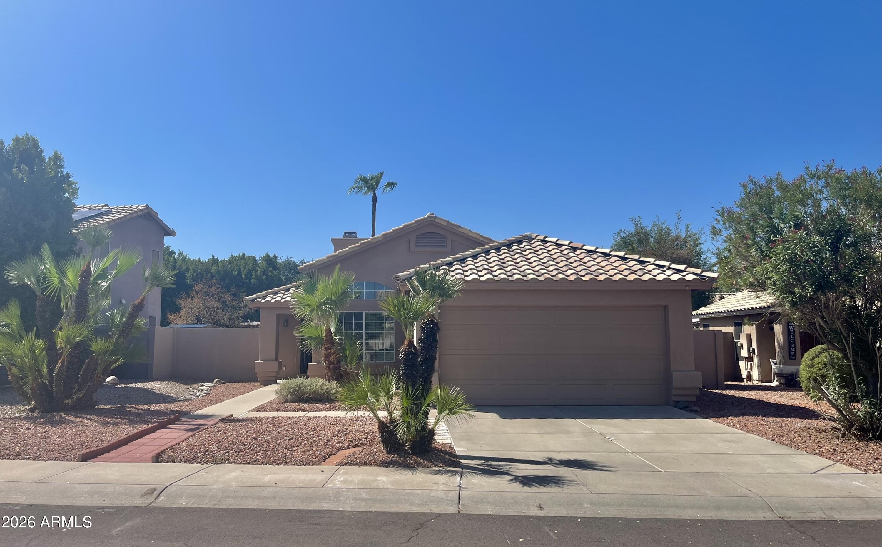 7427 W CREST Lane – photo 2