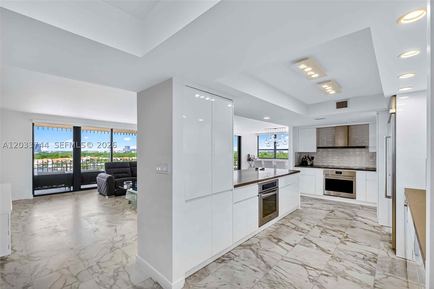 2 Grove Isle Dr – photo 1