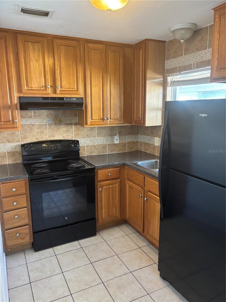 614 ROSERY Road NW – photo 4