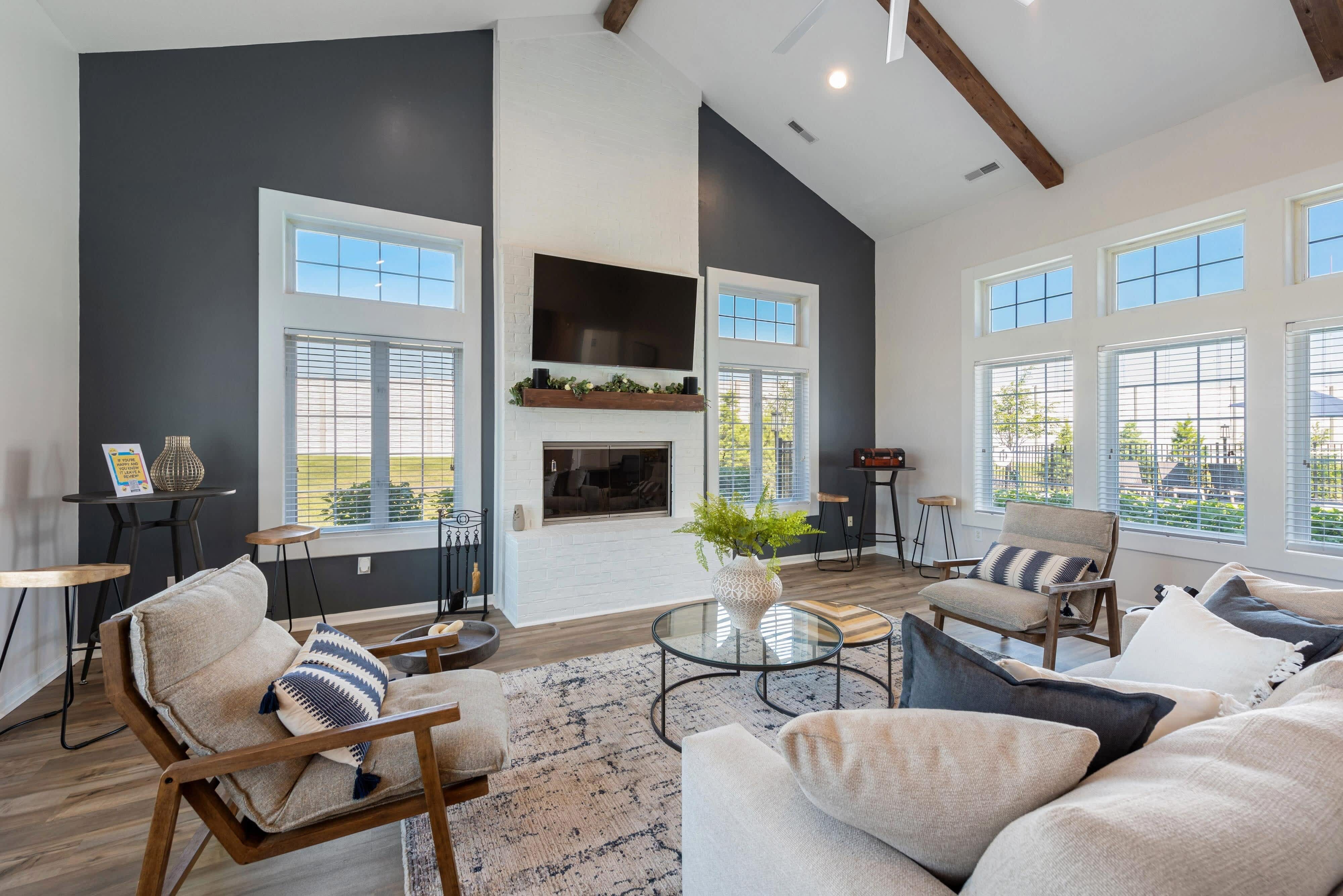 Gateway Lakes – photo 2