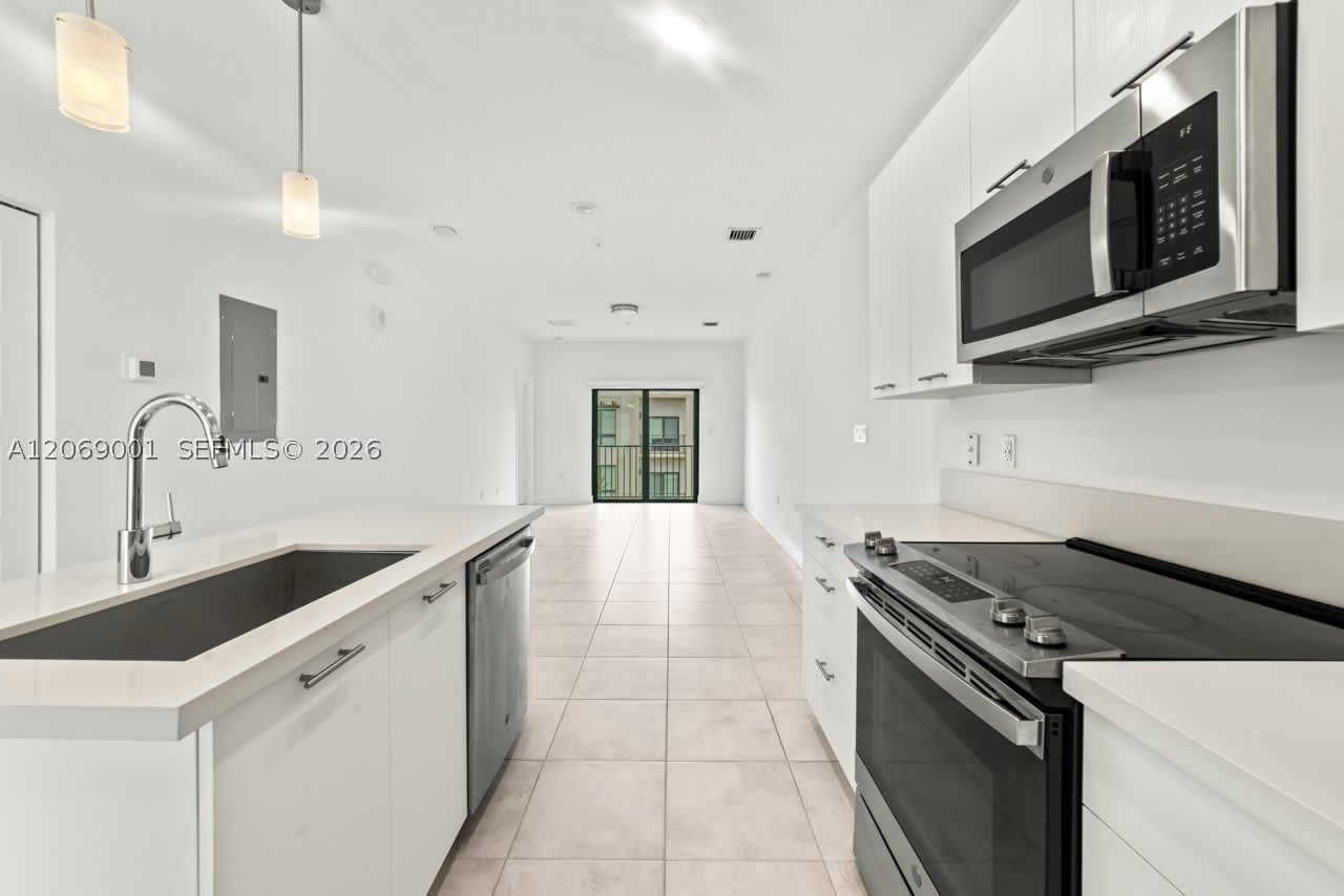 8301 NW 41st St – photo 5