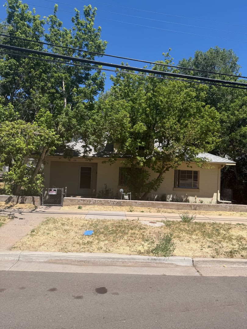 Beautifully 2 Bedroom + Loft Home Near Downtown Flagstaff – photo 1