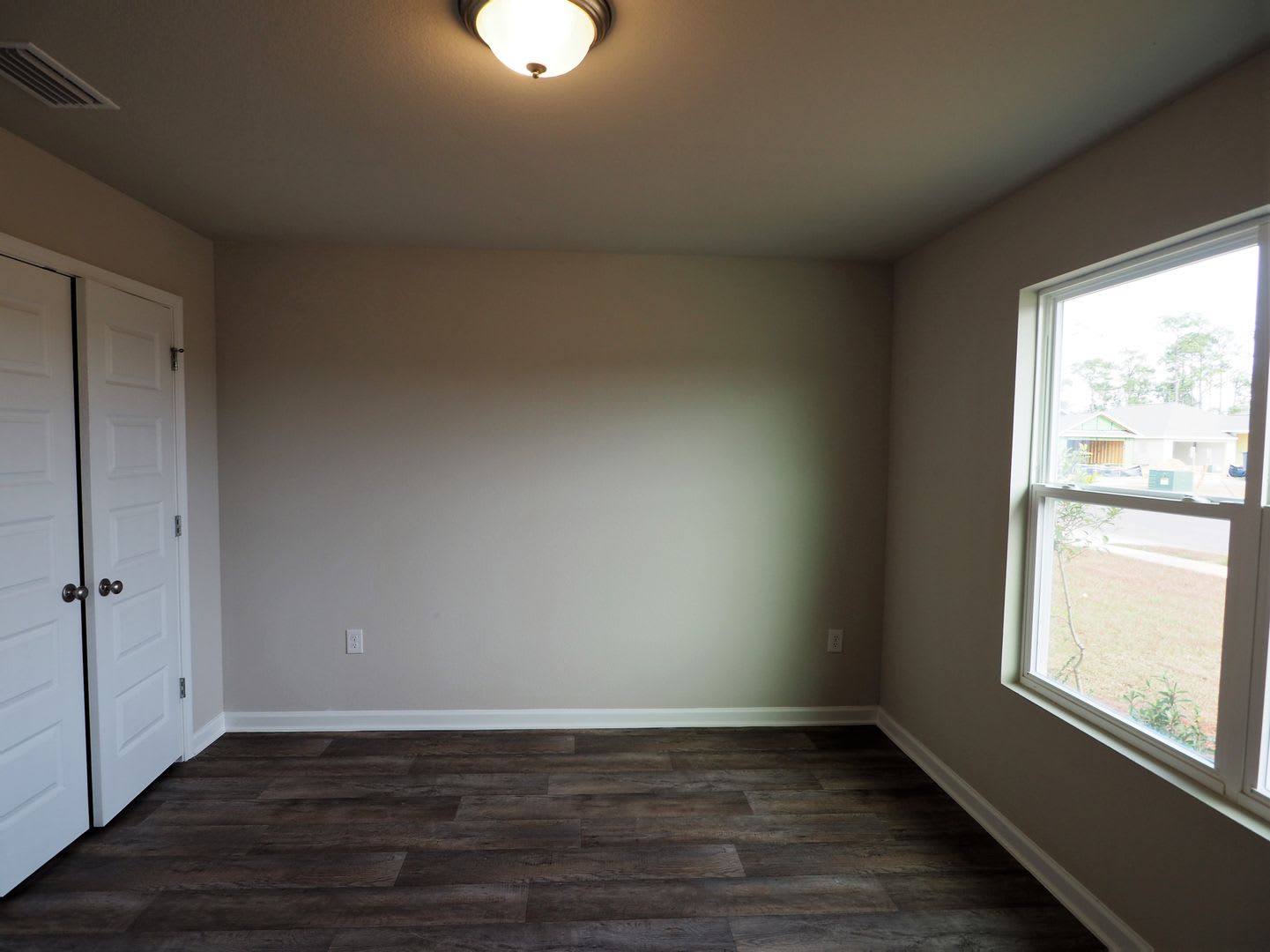 4 bedroom home in Foley – photo 4