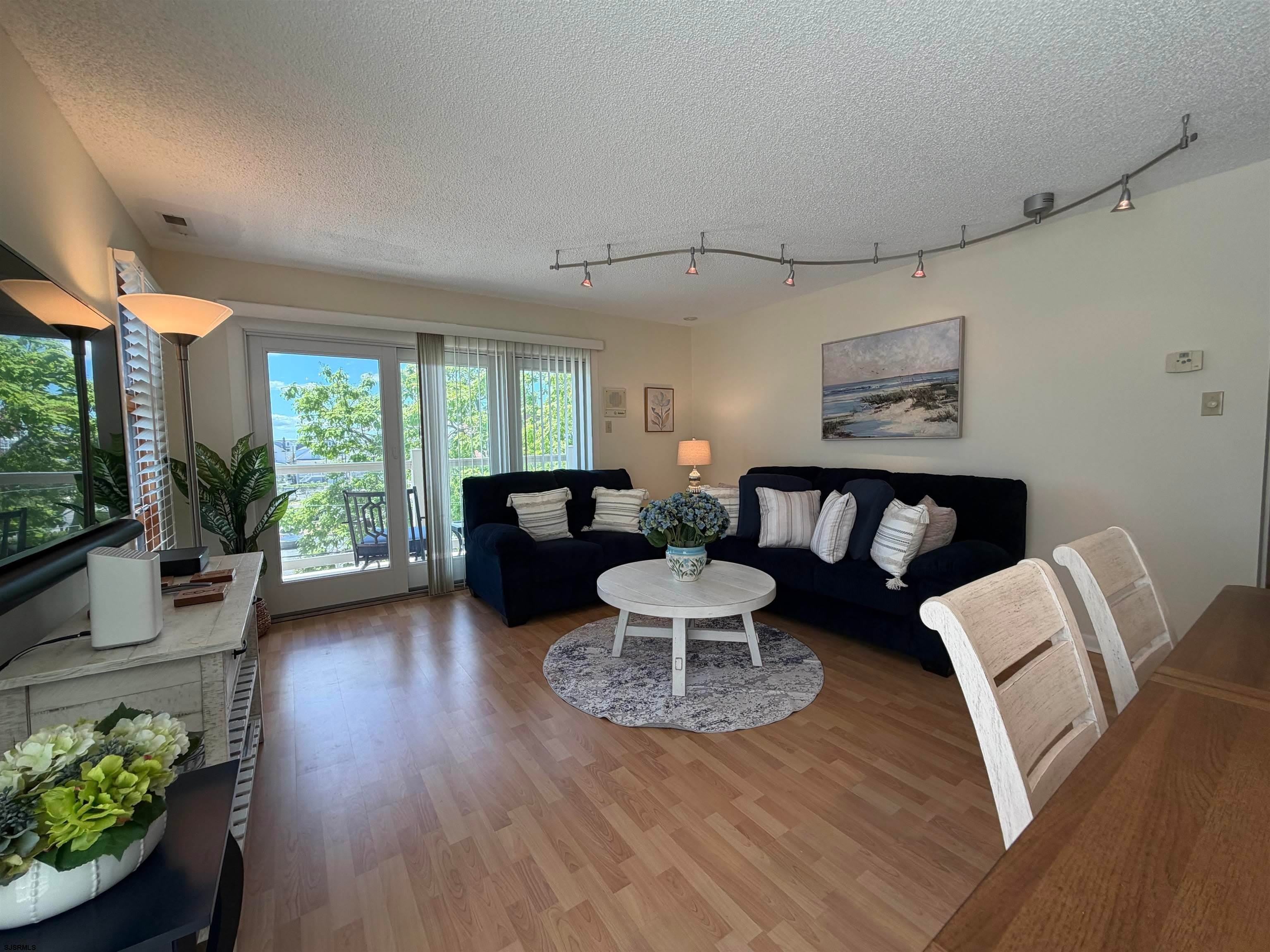 5 N New Haven Ave – photo 3