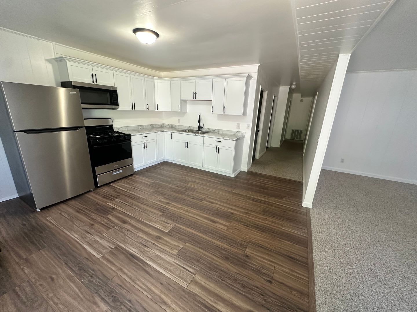 3 Bed 1 Bath in Grand Rivers – photo 3