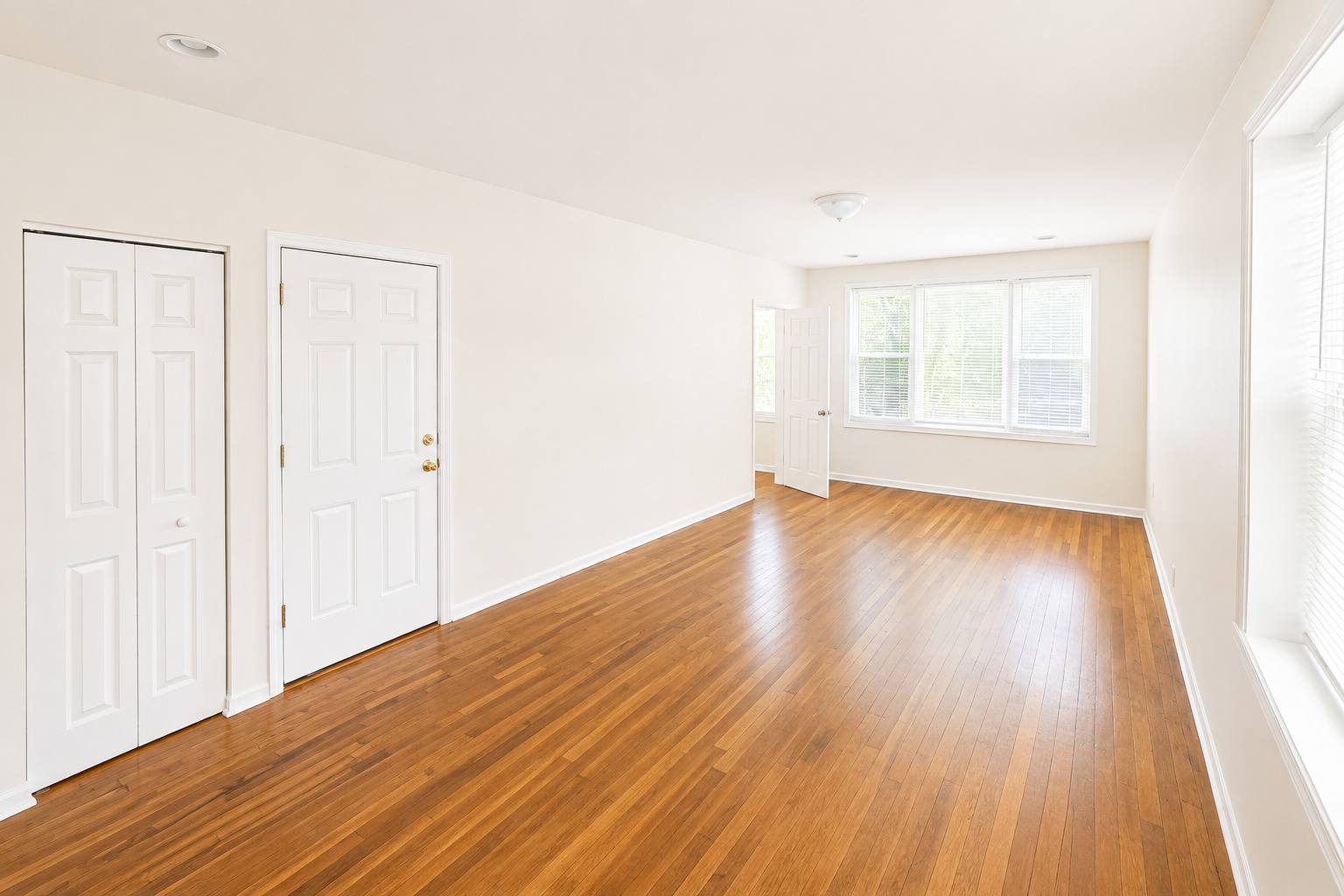2239 North Western Avenue – photo 2