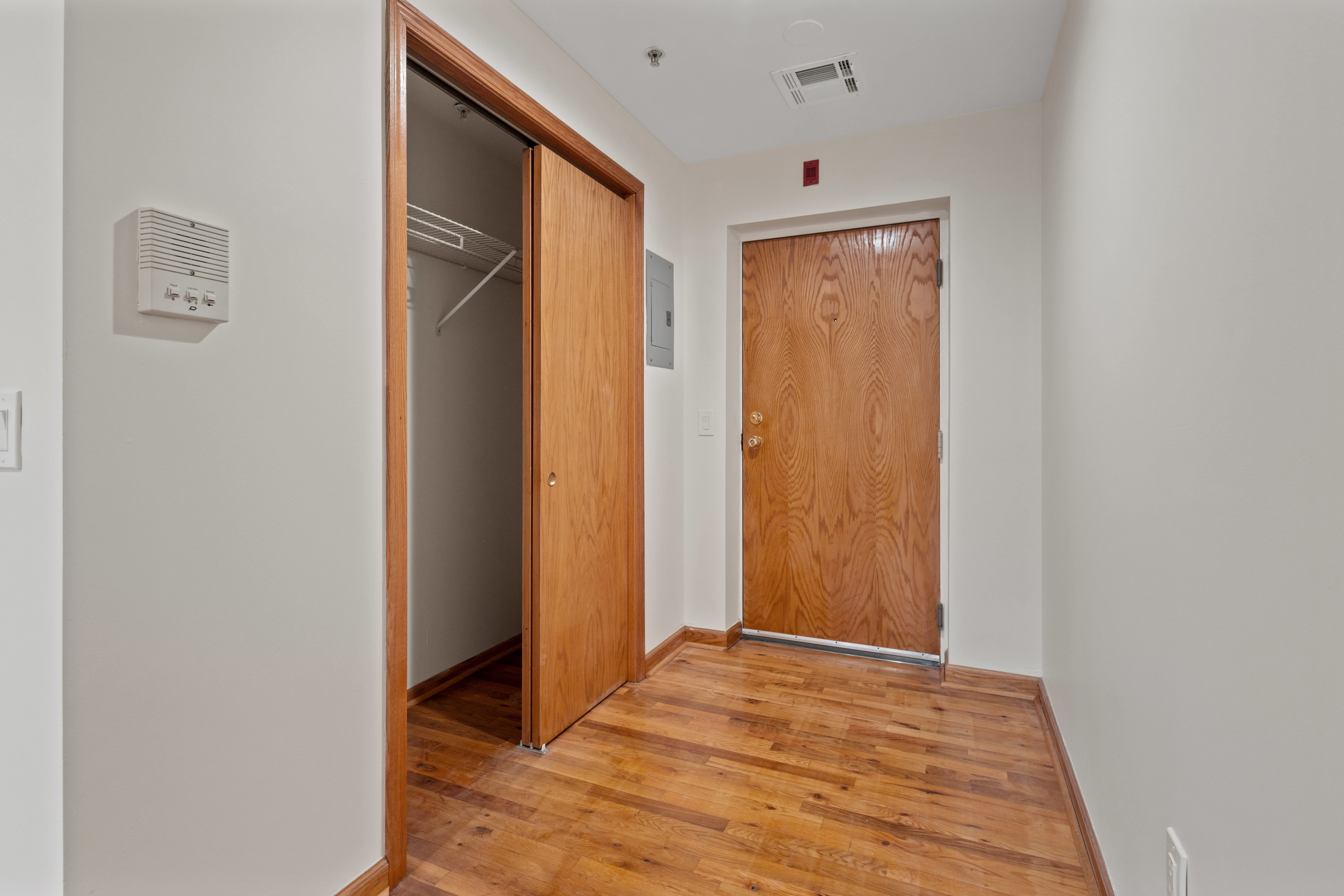 73 Essex Avenue – photo 2