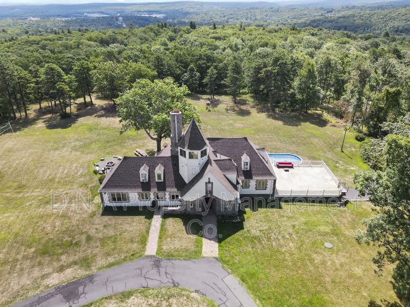133 Montanesca Road – photo 4