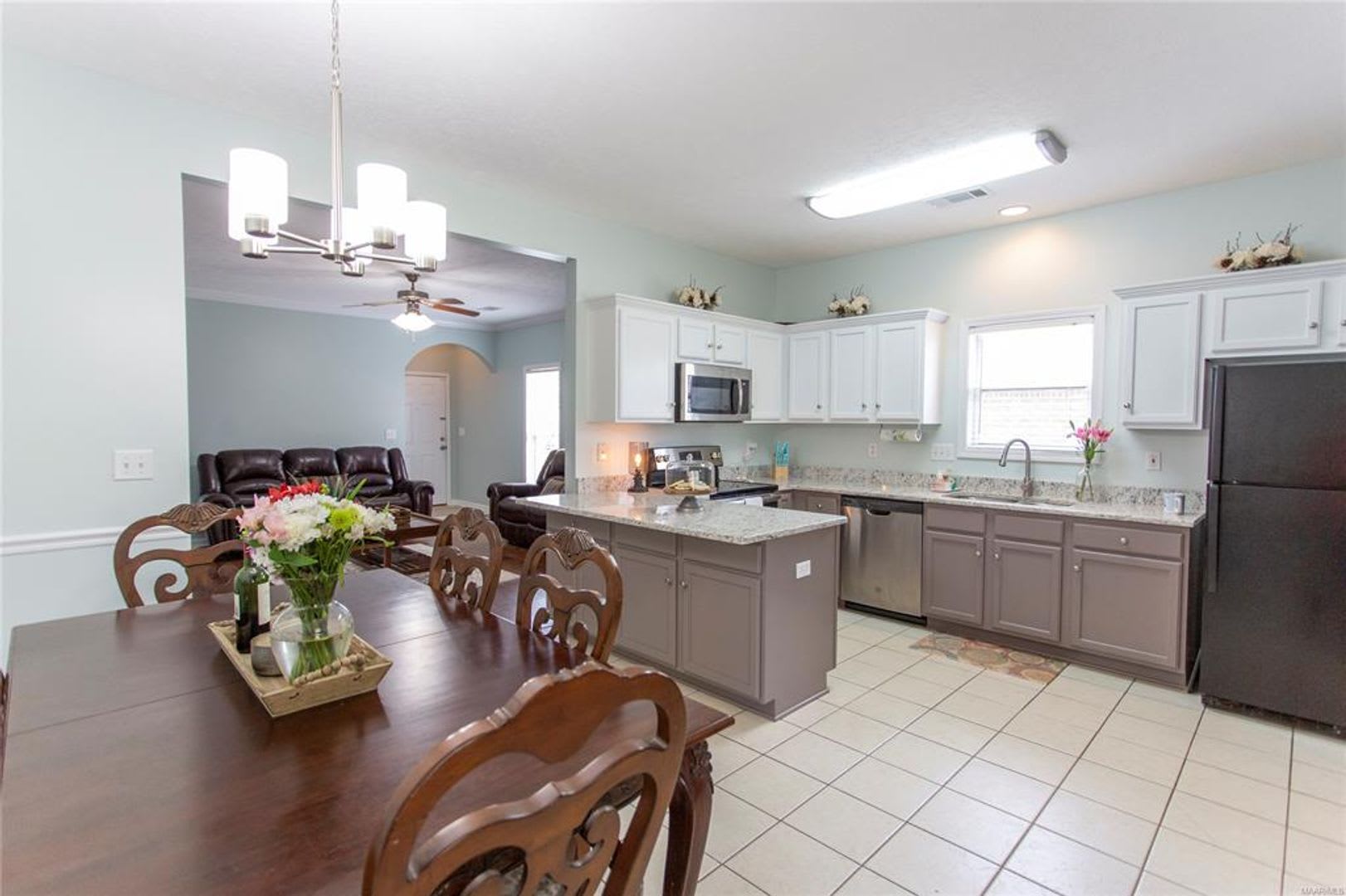 6913 Sandfield Dr – photo 5