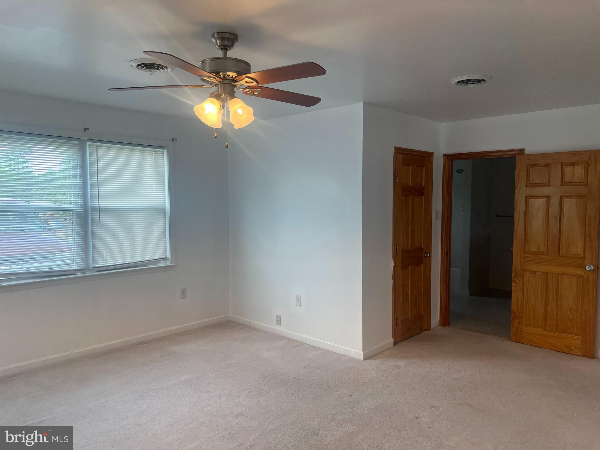 406 HONEYSUCKLE Avenue – photo 4