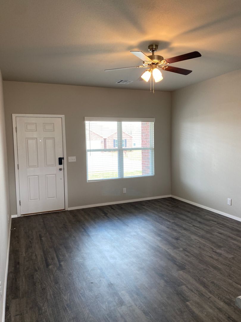 Now Pre-Leasing! Charming 3-Bedroom, 2-Bath Home Coming Soon to Collinsville – photo 4
