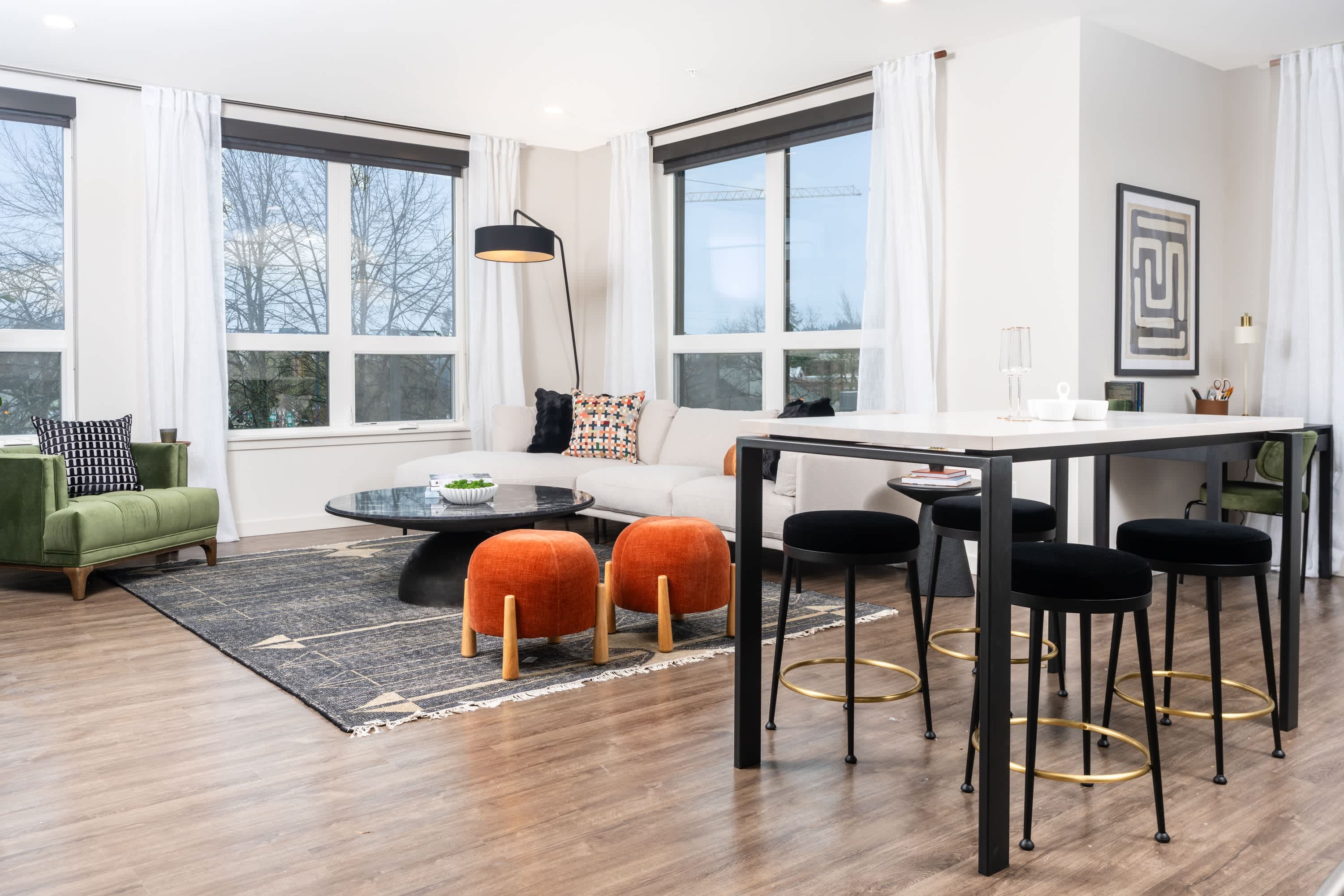 Eastline Central – photo 1