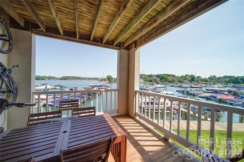 18637 Vineyard Point Lane – photo 1
