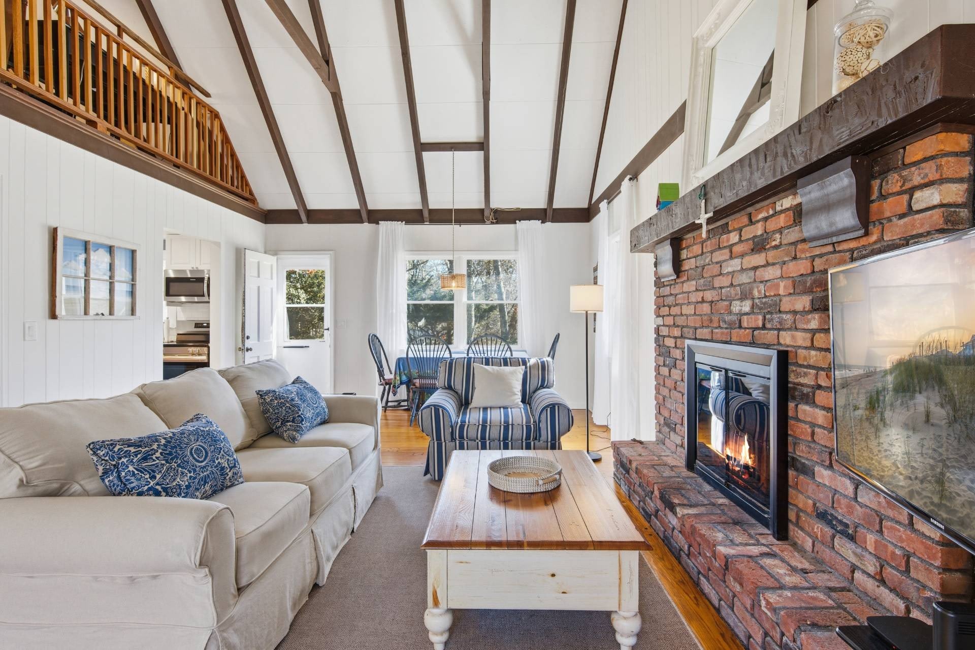3 FOSTER AVE – photo 1