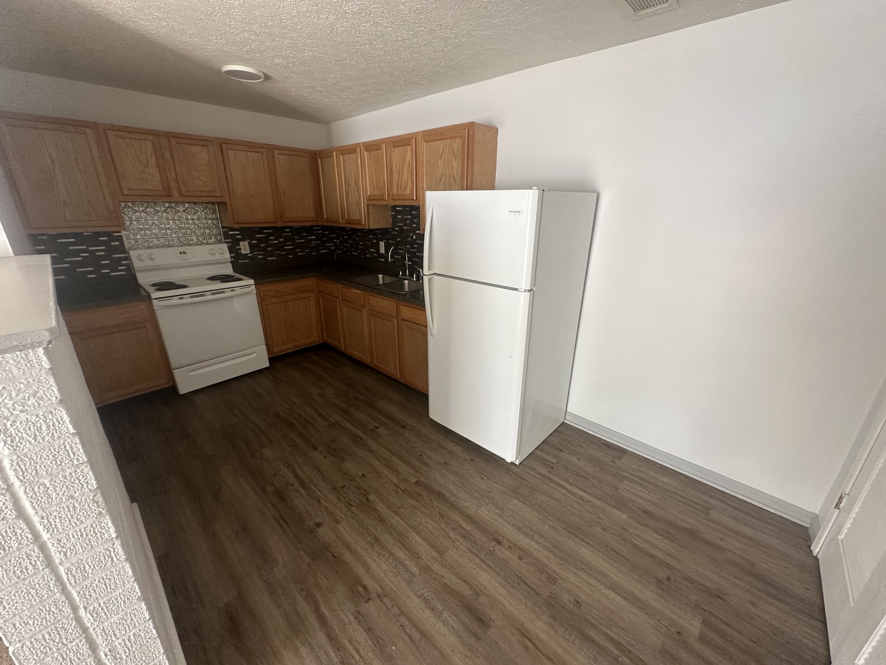 2510 Lindsay B B5 – photo 2