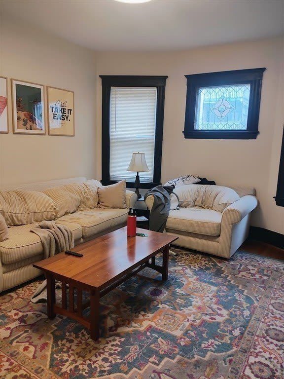 933 East Broadway – photo 5