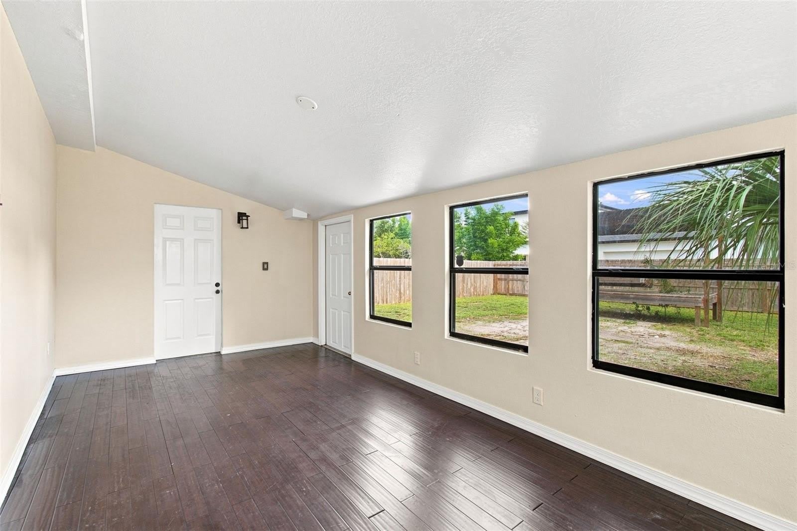 805 W BRADDOCK Street – photo 5