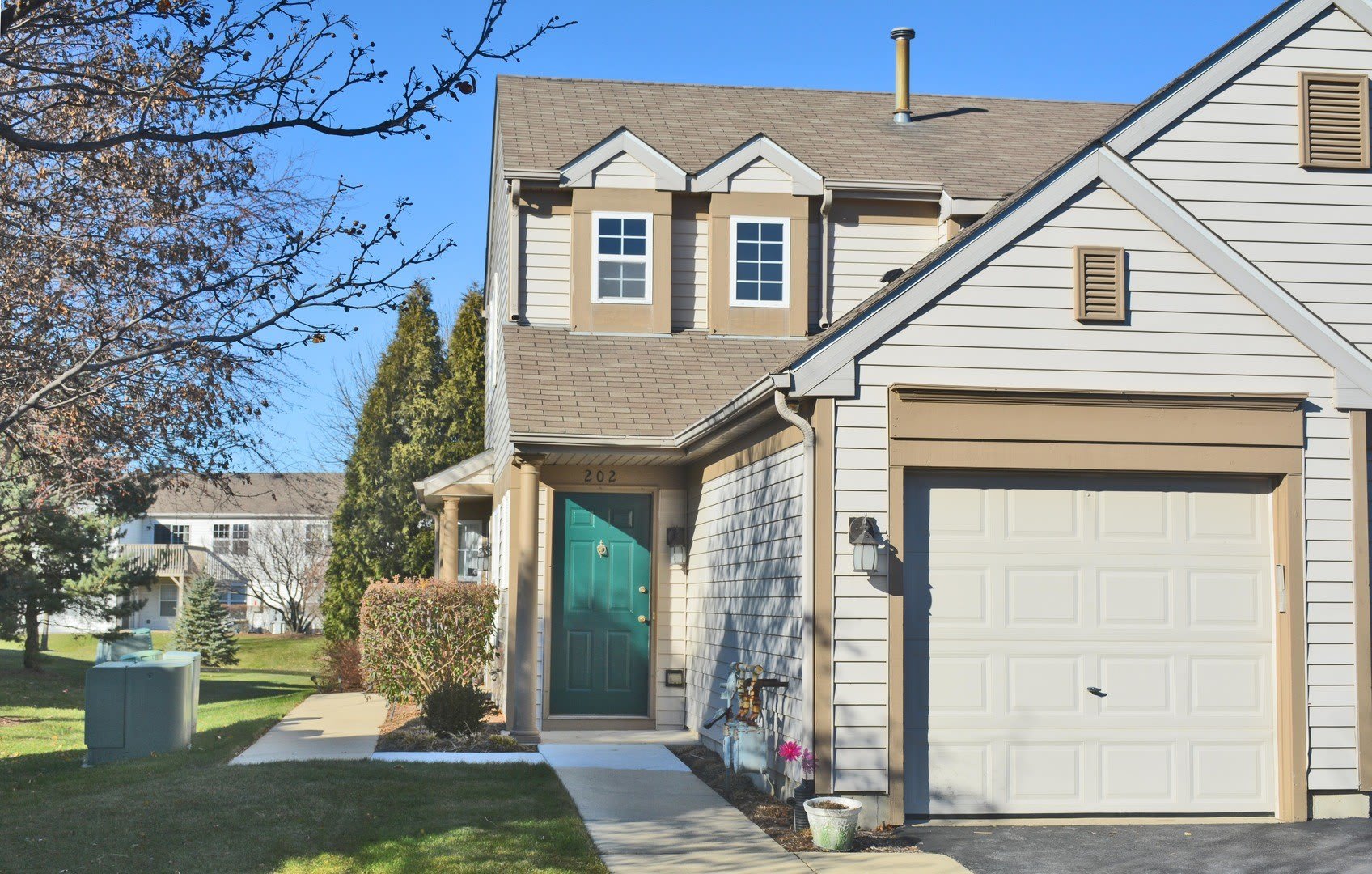 2527 Sheehan Drive – photo 1