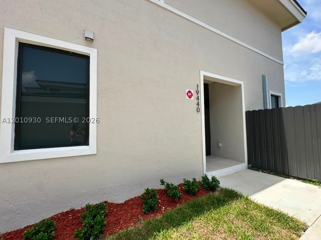 19440 SW 125th AVE – photo 2