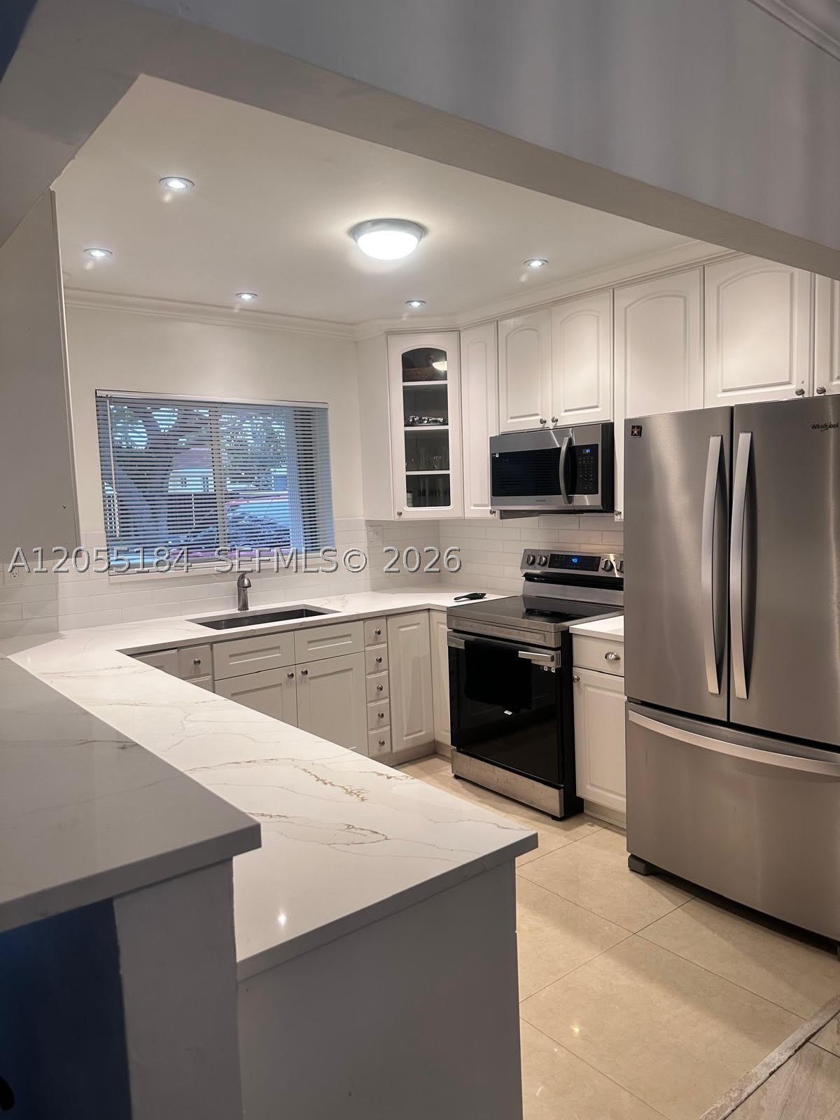 2532 NE 21 st Terrace – photo 4
