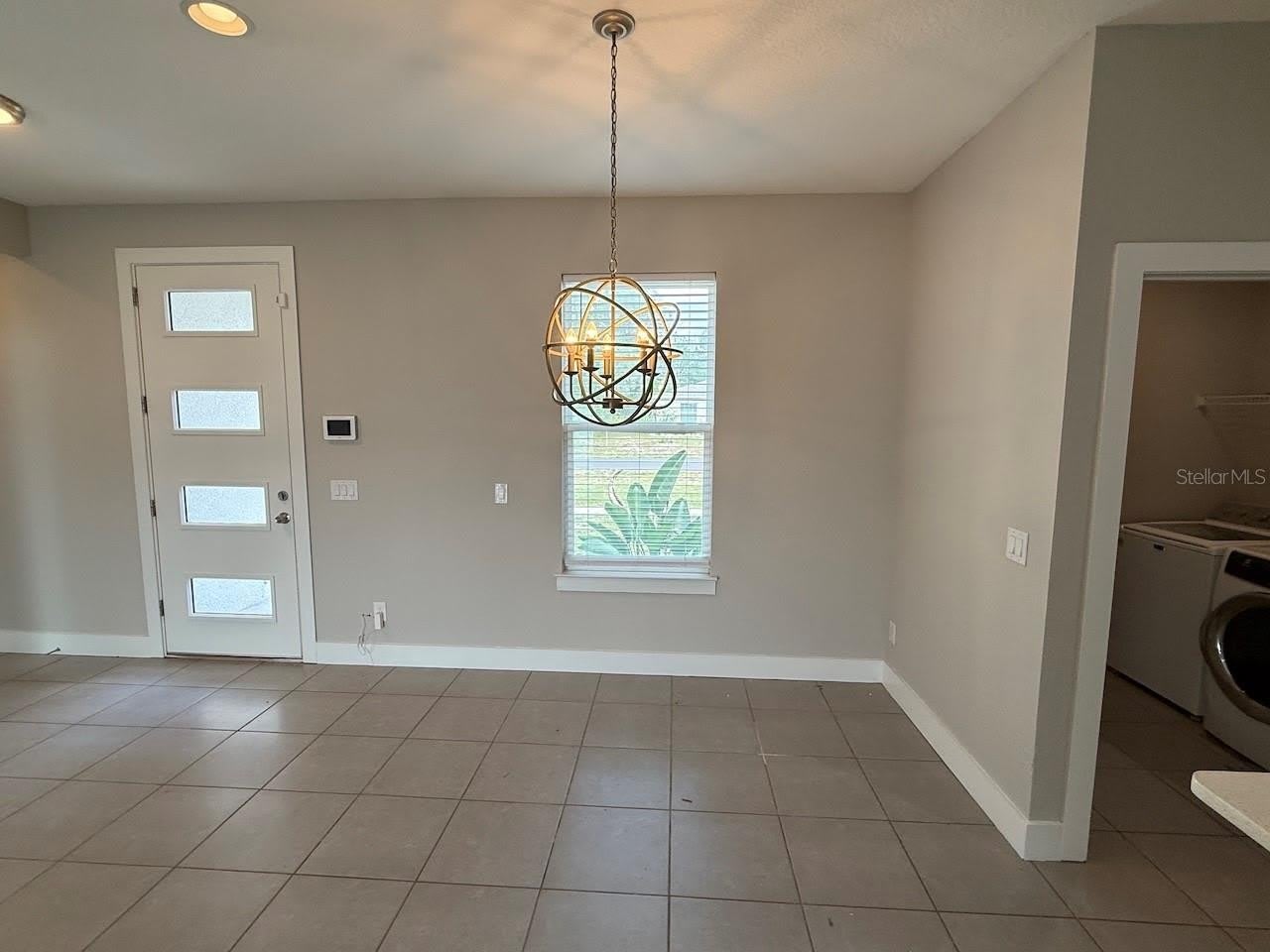105 ZINNIA Lane W – photo 2