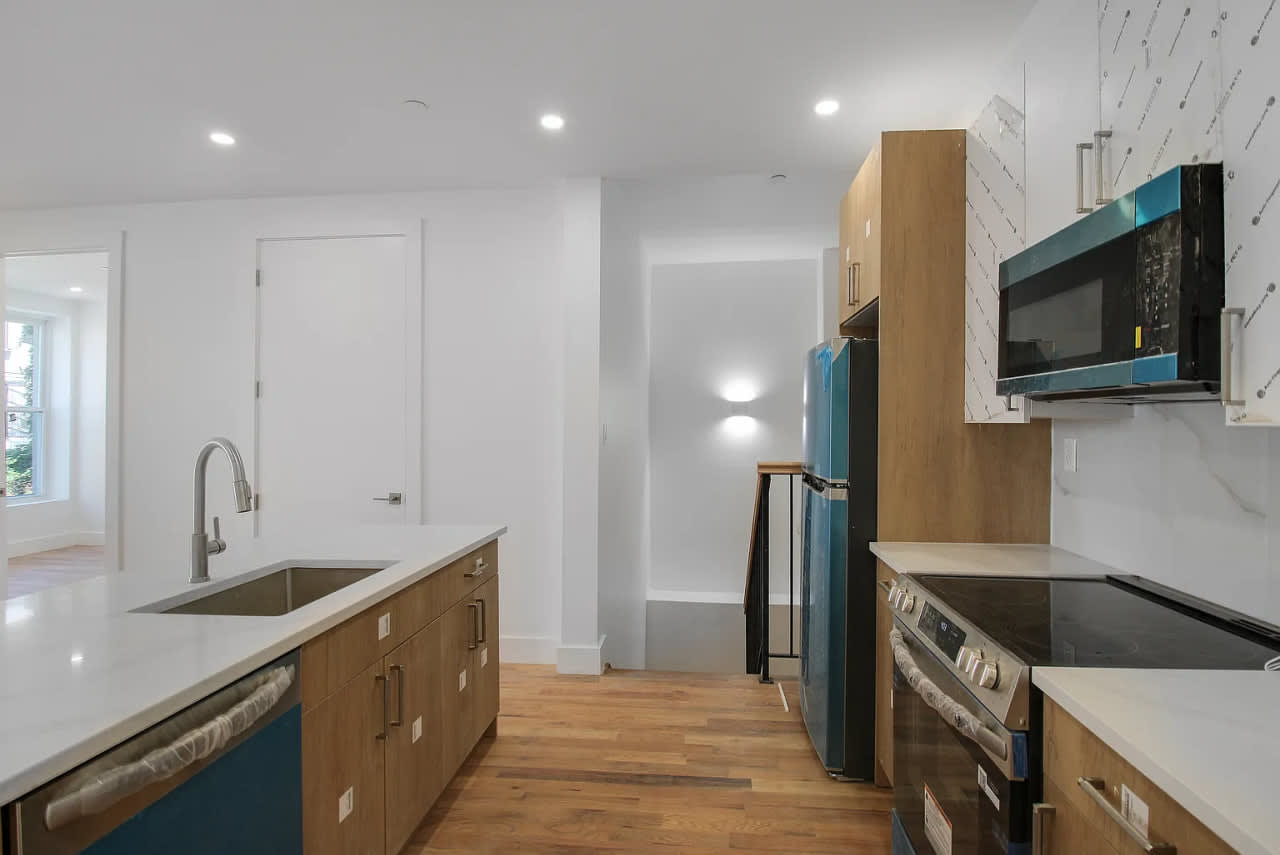 1367 Madison St Apt 2R – photo 5