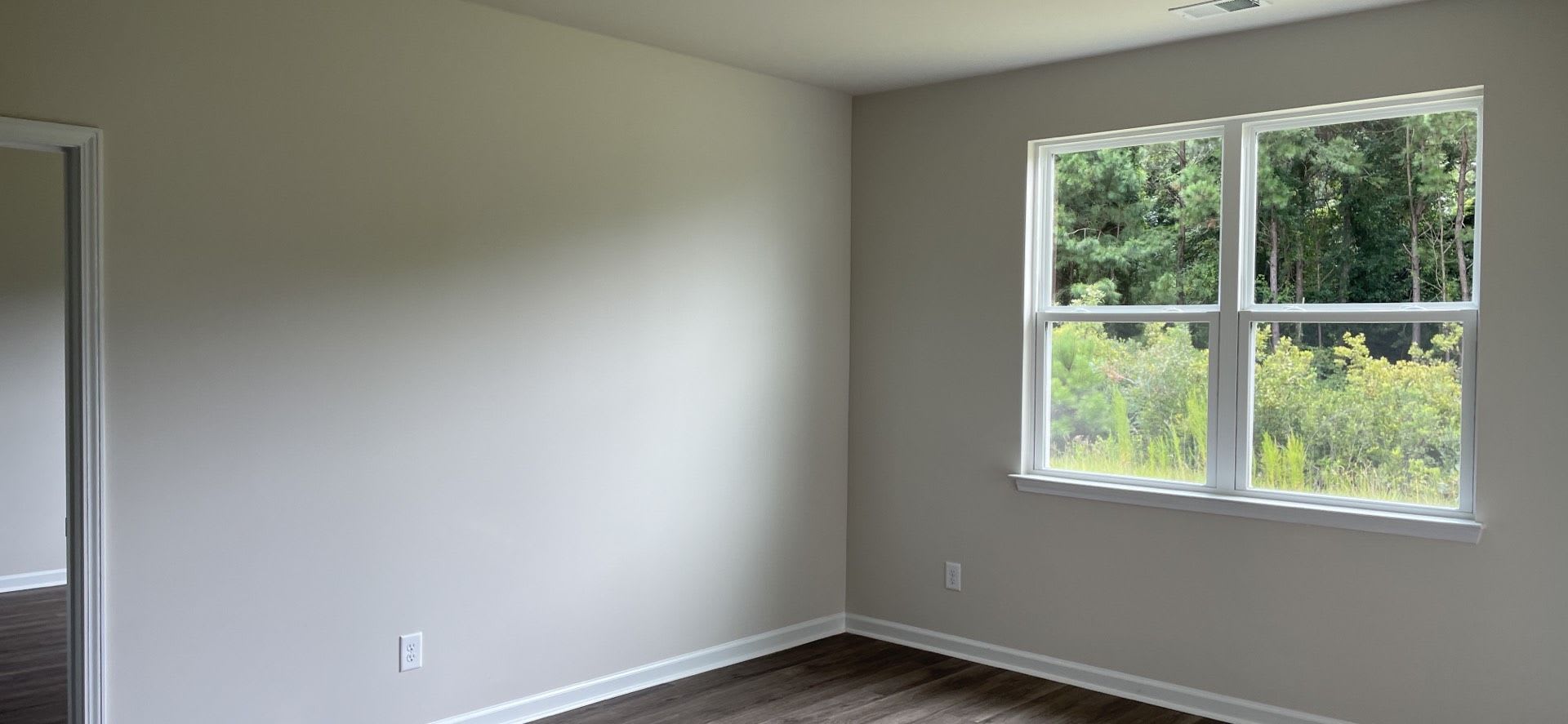 Reduced! New build 3 bedroom/2 bath home in the Parks – photo 3